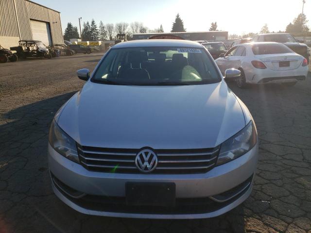 Photo 5 from auction – 2015 VOLKSWAGEN PASSAT S with VIN 1VWAT7A39FC078858