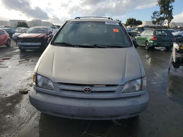 Photo 5 from auction – 2000 TOYOTA SIENNA LE with VIN 4T3ZF13C0YU281757