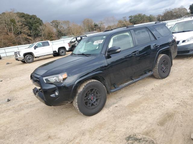 TOYOTA 4RUNNER SR 2021 with VIN JTEFU5JRXM5231808 - Photo from auction