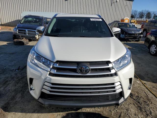 Photo 5 from auction – 2018 TOYOTA HIGHLANDER with VIN 5TDKZRFH9JS542437