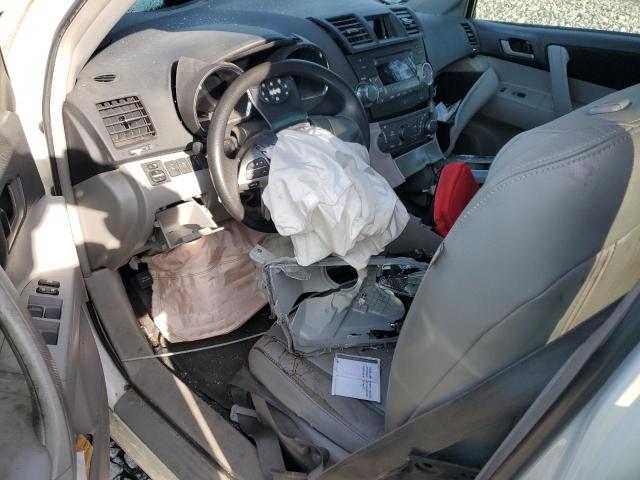 Photo 8 from auction – 2011 TOYOTA HIGHLANDER with VIN 5TDBK3EH7BS082473