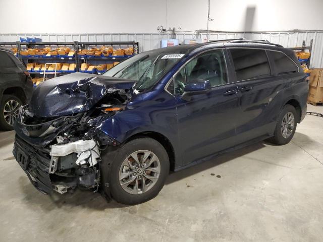 Photo 1 from auction – 2022 TOYOTA SIENNA LE with VIN 5TDKRKEC8NS136538
