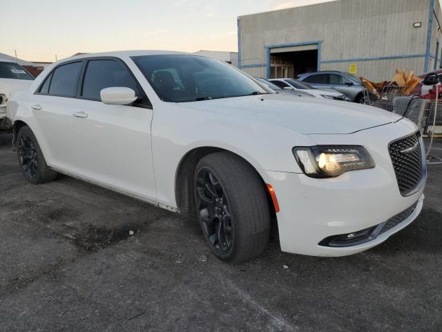 Photo 4 from auction – 2019 CHRYSLER 300 S with VIN 2C3CCABG3KH686686