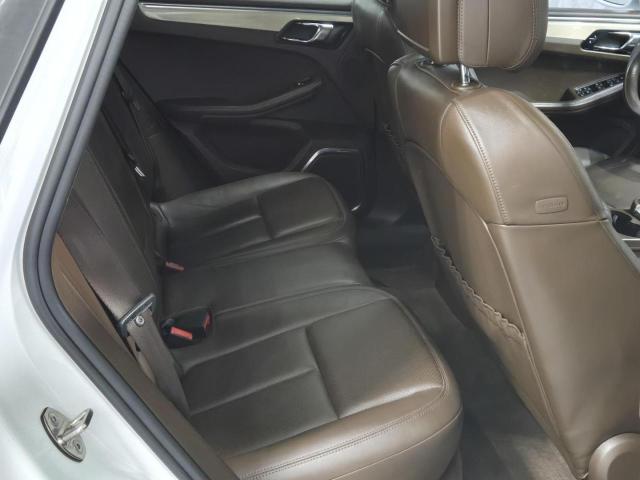 Photo 6 from auction – 2016 PORSCHE MACAN S with VIN WP1AB2A50GLB45387