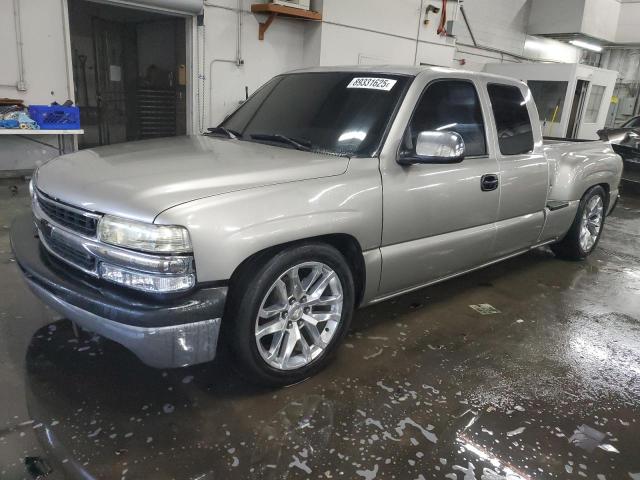 CHEVROLET SILVERADO 2000 with VIN 2GCEC19T8Y1166508 - Photo from auction