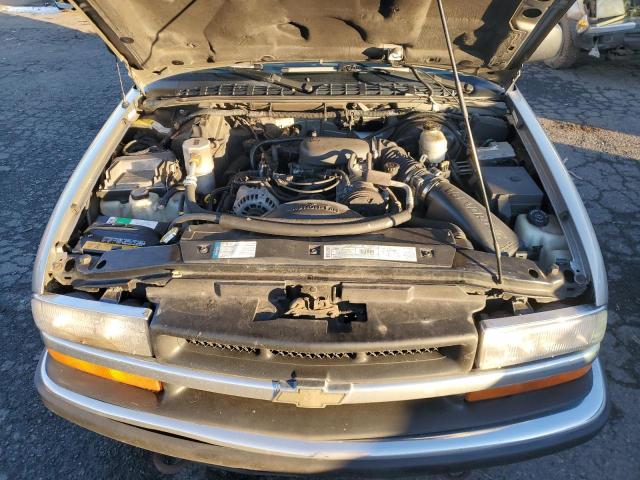 Photo 12 from auction – 2001 CHEVROLET BLAZER with VIN 1GNDT13W512119786