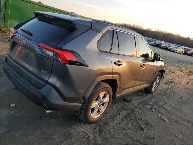Photo 3 from auction – 2019 TOYOTA RAV4 XLE with VIN JTMW1RFV2KD013004