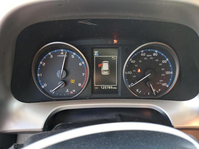Photo 9 from auction – 2017 TOYOTA RAV4 LE with VIN JTMZFREV0HJ701917
