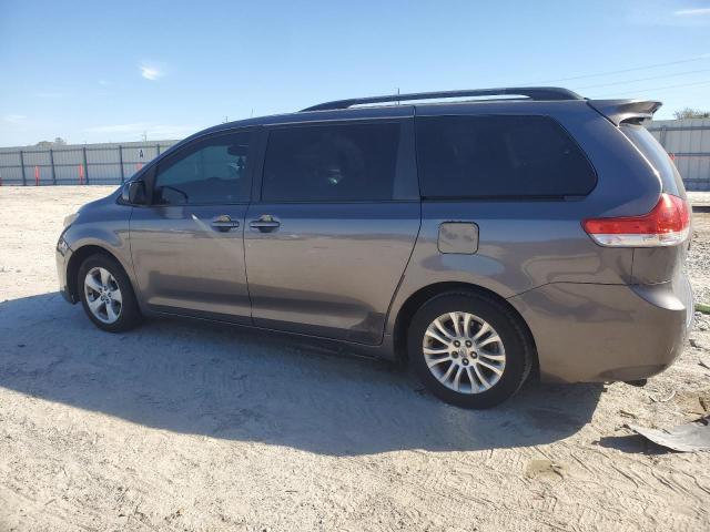 Photo 2 from auction – 2012 TOYOTA SIENNA XLE with VIN 5TDYK3DC0CS200140