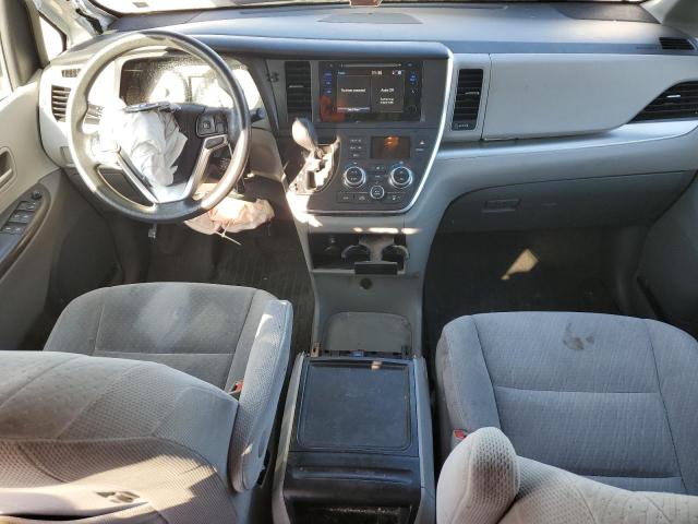 Photo 8 from auction – 2017 TOYOTA SIENNA LE with VIN 5TDKZ3DC6HS870302