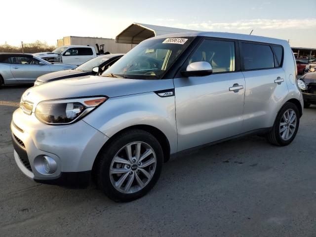 KIA SOUL + 2019 with VIN KNDJP3A55K7646172 - Photo from auction