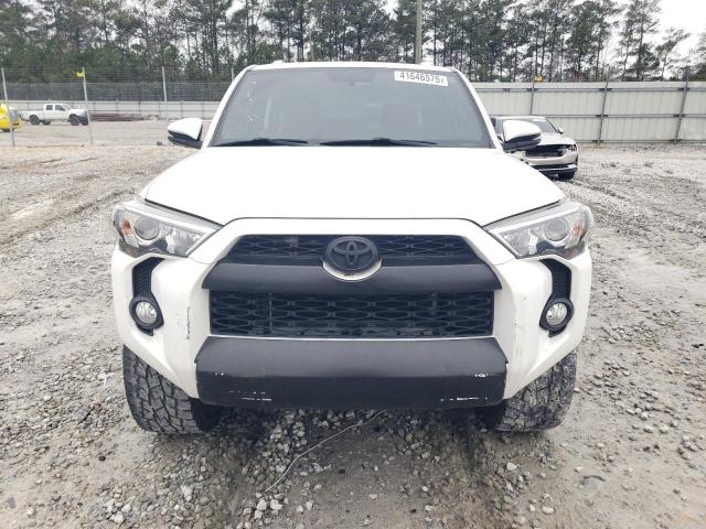 Photo 5 from auction – 2018 TOYOTA 4RUNNER SR with VIN JTEZU5JR2J5167823