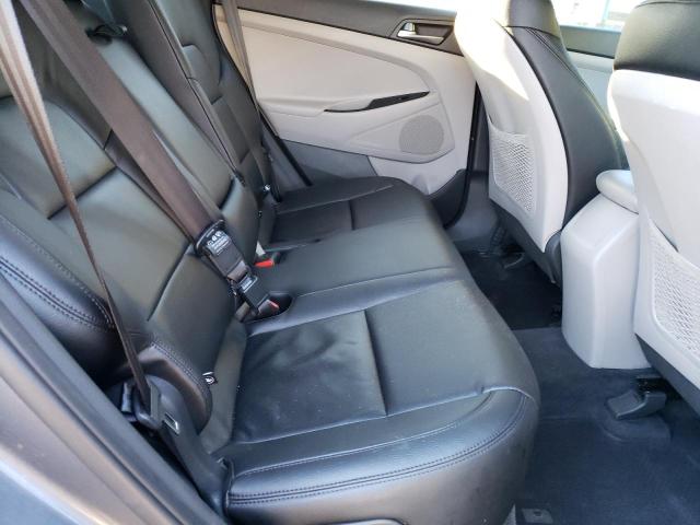 Photo 11 from auction – 2017 HYUNDAI TUCSON LIM with VIN KM8J3CA40HU395215