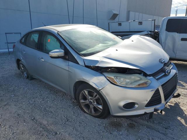 Photo 4 from auction – 2014 FORD FOCUS SE with VIN 1FADP3F26EL243590