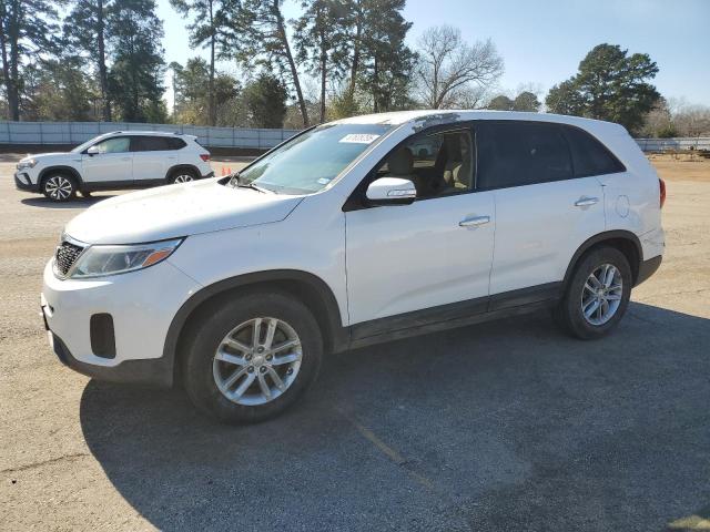 KIA SORENTO LX 2015 with VIN 5XYKT3A64FG621992 - Photo from auction
