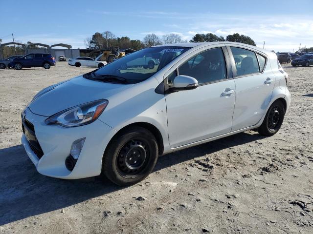 TOYOTA PRIUS C 2015 with VIN JTDKDTB33F1577811 - Photo from auction