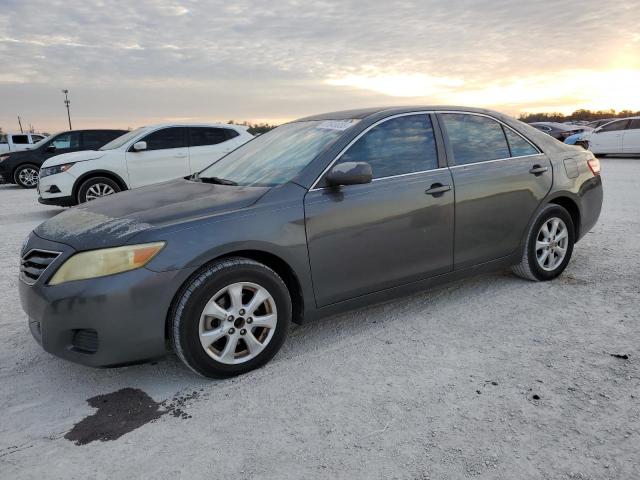 TOYOTA CAMRY BASE 2011 z numerem VIN 4T1BF3EK7BU667125 - Zdjęcie z aukcji