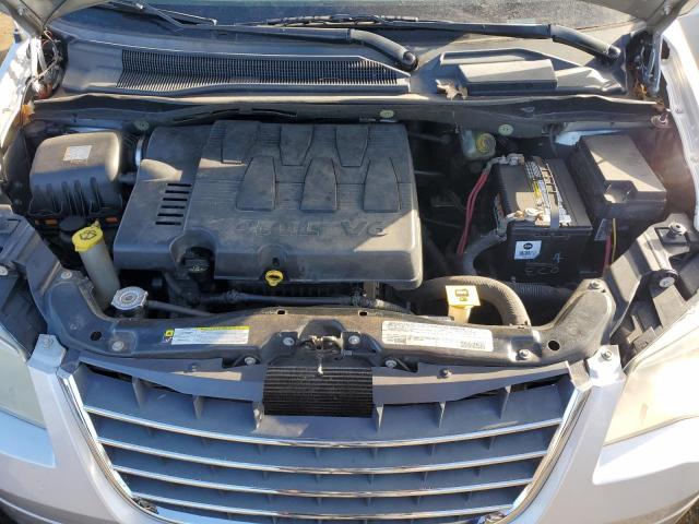Photo 12 from auction – 2010 CHRYSLER TOWN & COU with VIN 2A4RR8DX6AR480565