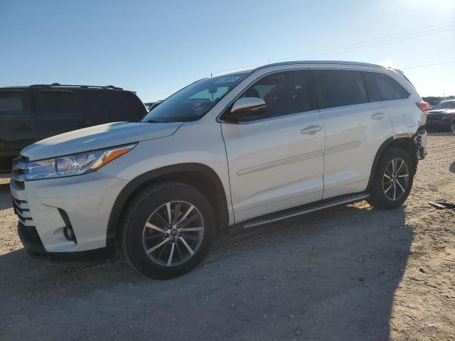 TOYOTA HIGHLANDER 2017 with VIN 5TDJZRFH6HS418292 - Photo from auction