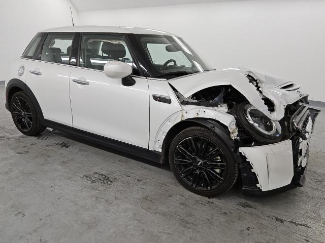 Photo 4 from auction – 2024 MINI COOPER S with VIN WMW53DK04R2V07872