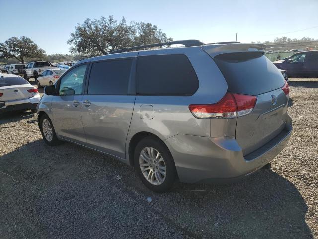 Photo 2 from auction – 2011 TOYOTA SIENNA XLE with VIN 5TDYK3DC4BS039094