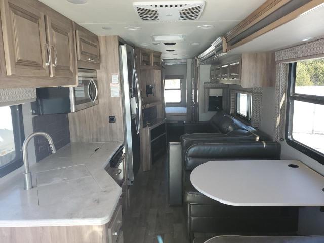 Photo 6 from auction – 2019 FORD F53 with VIN 1F66F5DY1K0A03677