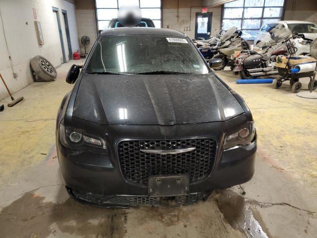 Photo 5 from auction – 2018 CHRYSLER 300 with VIN 2C3CCABG3JH264237