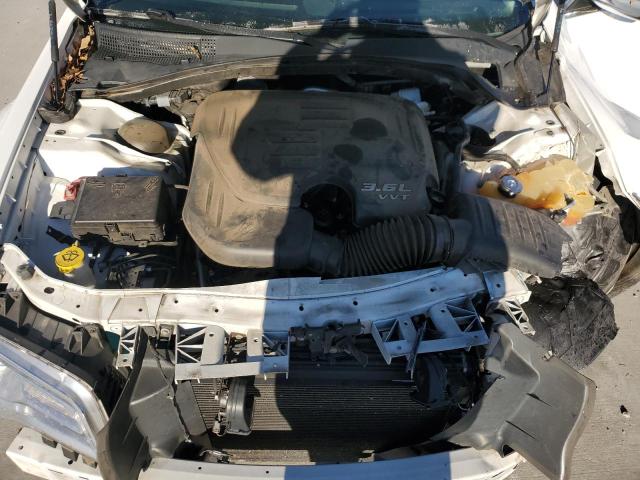 Photo 11 from auction – 2019 CHRYSLER 300 LIMITE with VIN 2C3CCAEG5KH585788