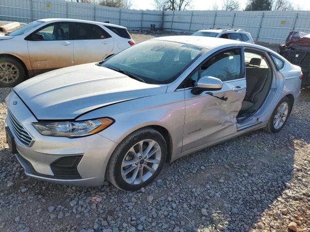 FORD FUSION SE 2019 with VIN 3FA6P0LU7KR220393 - Photo from auction