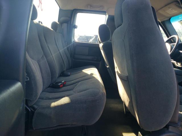 Photo 10 from auction – 2003 CHEVROLET SILVERADO with VIN 2GCEK19T031144353