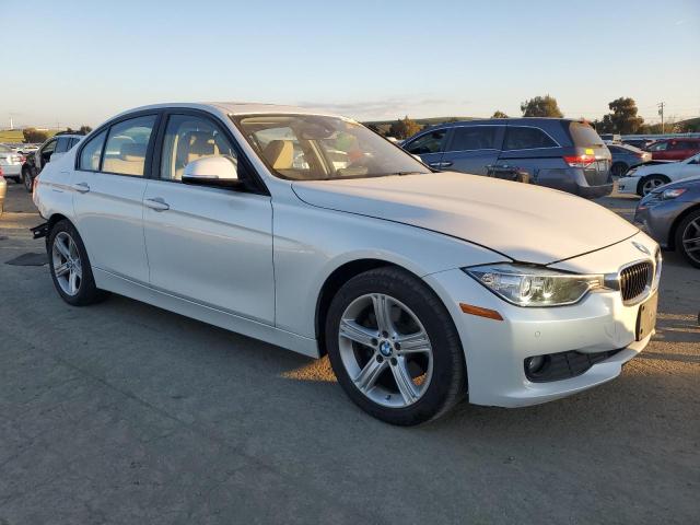 Photo 4 from auction – 2015 BMW 320 I XDRI with VIN WBA3C3G57FNS74831