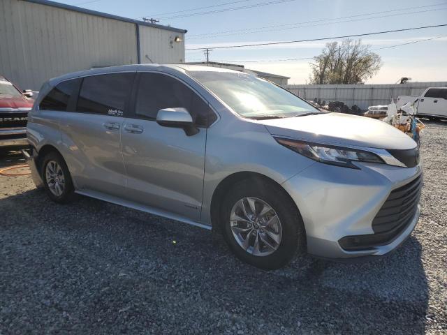 Photo 4 from auction – 2021 TOYOTA SIENNA LE with VIN 5TDKRKEC1MS017289