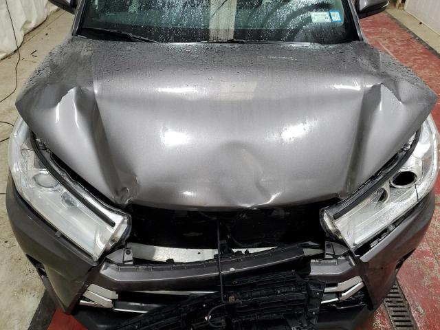 Photo 12 from auction – 2017 TOYOTA HIGHLANDER with VIN 5TDJZRFH7HS481076