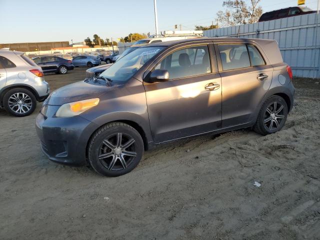 TOYOTA SCION XD 2011 مع رقم تعريف المركبة JTKKU4B46B1014351 - صورة من المزاد