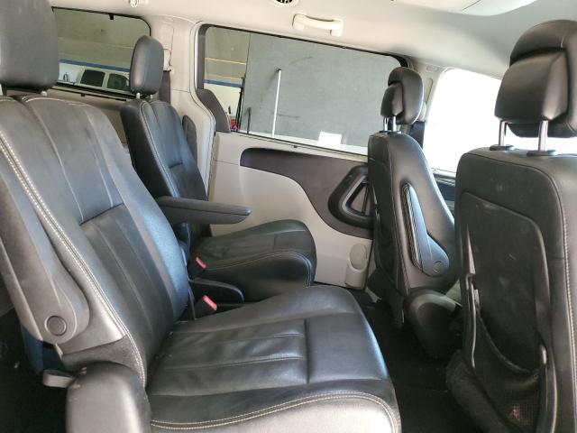 Photo 11 from auction – 2016 CHRYSLER TOWN & COU with VIN 2C4RC1BG3GR128571