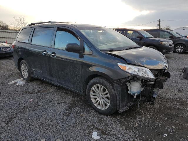 Photo 4 from auction – 2017 TOYOTA SIENNA XLE with VIN 5TDYZ3DC1HS783370