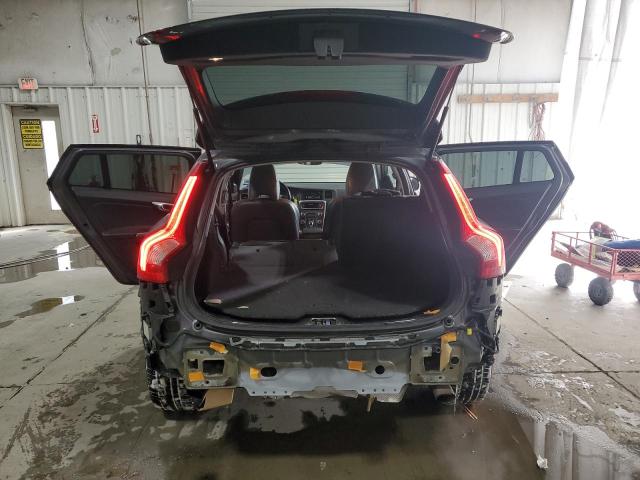Photo 6 from auction – 2016 VOLVO V60 CROSS with VIN YV4612HK9G1008592