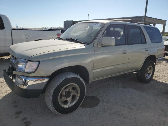 TOYOTA 4RUNNER SR 1998 with VIN JT3GN86R4W0076760 - Photo from auction