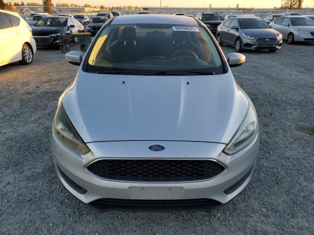 Снимка 5 от търг – 2016 FORD FOCUS SE с VIN 1FADP3F27GL399432