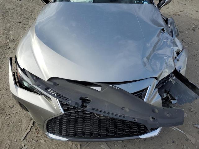 Photo 11 from auction – 2021 LEXUS IS 300 with VIN JTHC81F27M5044864
