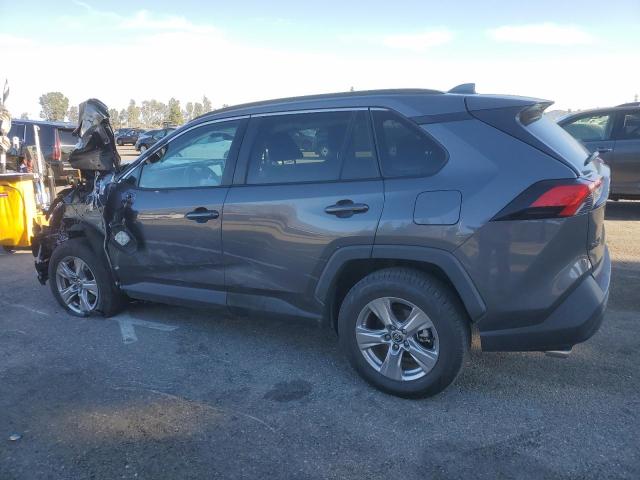 Photo 2 from auction – 2022 TOYOTA RAV4 XLE with VIN 2T3W1RFVXNC195964