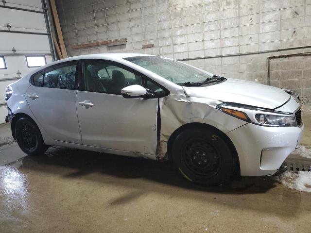 Photo 4 from auction – 2017 KIA FORTE LX with VIN 3KPFK4A74HE018155