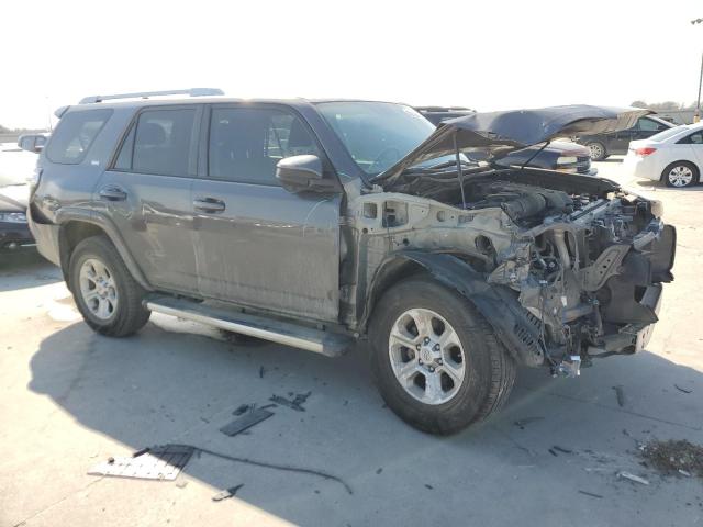 Photo 4 from auction – 2017 TOYOTA 4RUNNER SR with VIN JTEZU5JR7H5159839