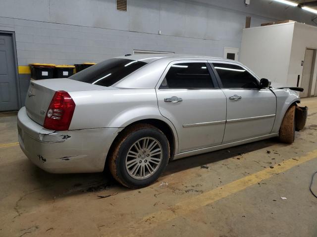 Photo 3 from auction – 2010 CHRYSLER 300 TOURIN with VIN 2C3CA5CV3AH309106