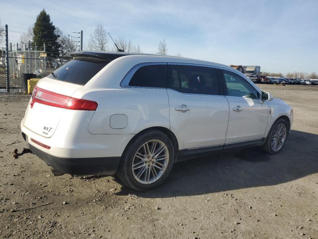Photo 3 from auction – 2014 LINCOLN MKT with VIN 2LMHJ5AT8EBL56370