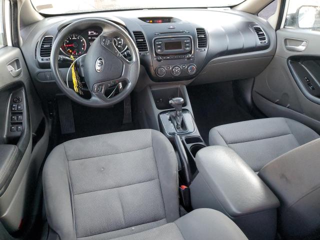 Photo 8 from auction – 2017 KIA FORTE LX with VIN 3KPFK4A79HE059073