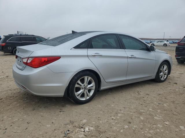 Photo 3 from auction – 2012 HYUNDAI SONATA SE with VIN 5NPEC4AC9CH455191