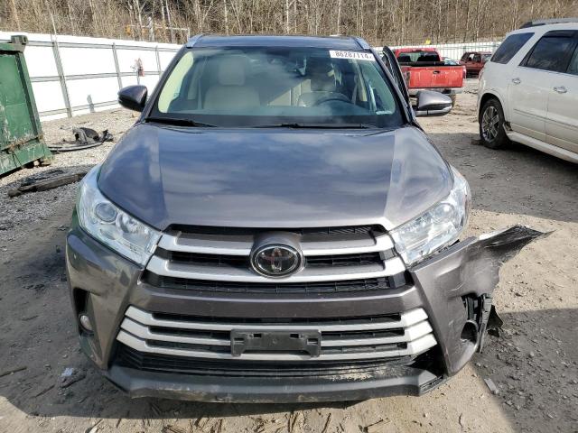 Photo 5 from auction – 2018 TOYOTA HIGHLANDER with VIN 5TDJZRFH7JS560964