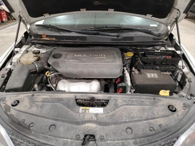 Photo 11 from auction – 2015 CHRYSLER 200 LIMITE with VIN 1C3CCCAB0FN567895