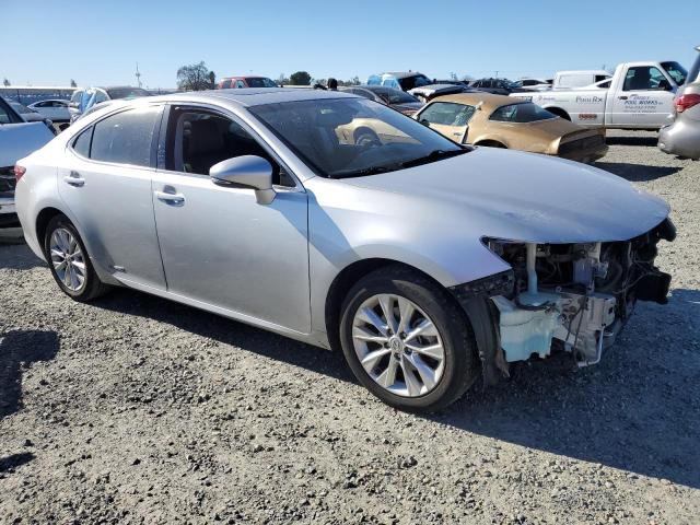 Photo 4 from auction – 2014 LEXUS ES 300H with VIN JTHBW1GGXE2055033